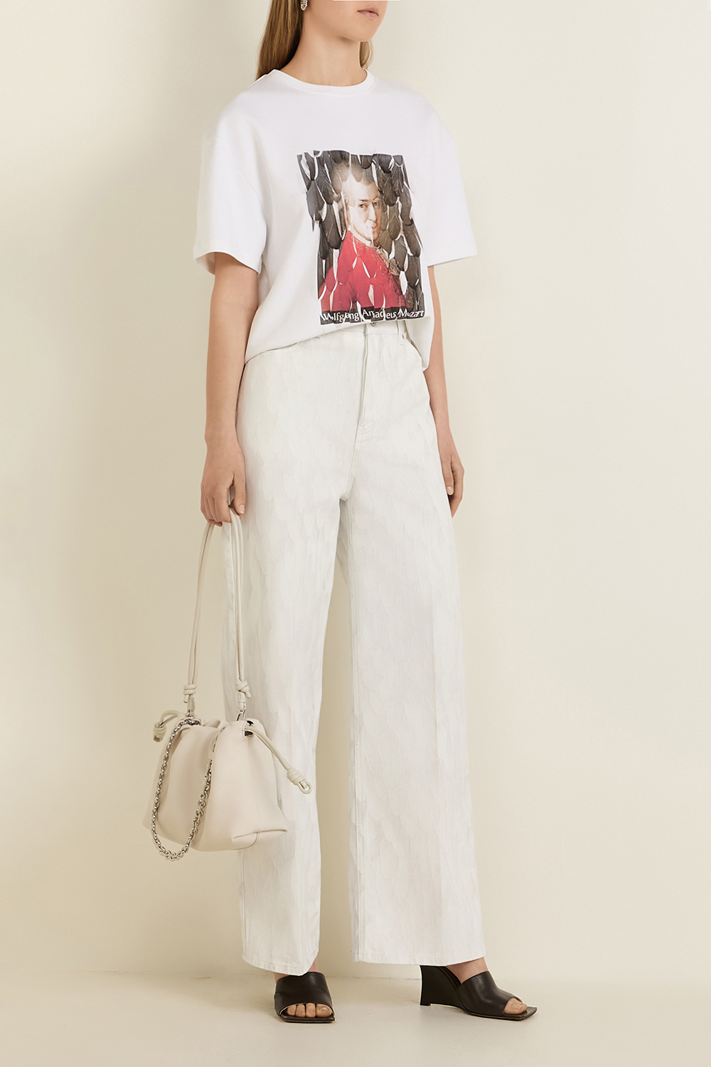 מכנסי ג'ינס בגזרה רחבה